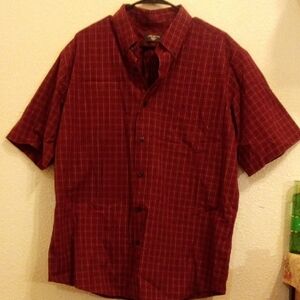 Dockers Men's Burgundy Plaid Button Down Shirt